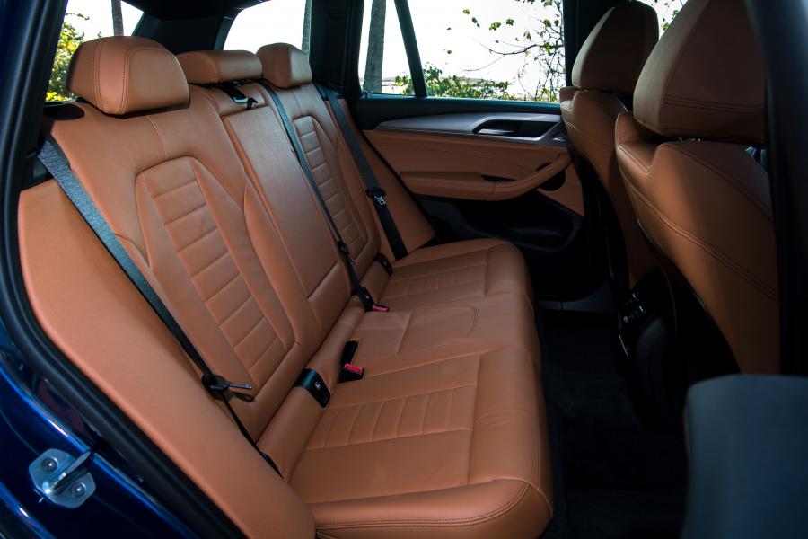 Интерьер BMW X3 xDrive20d M Sport (G01) 2017 года  (AU) (фото 14 из 20)